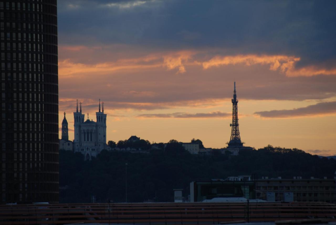 Jolie Chambre A Louer - Vue Imprenable ليون المظهر الخارجي الصورة